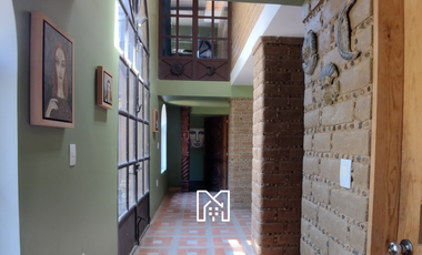 Venta de Estupenda casa en Tepoztlán Morelos, con bungalow