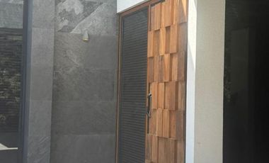 Alquiler de casa en El Yacht