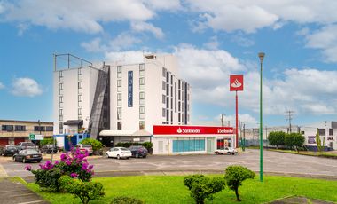 Hotel en venta Zona industrial / comercial en Cuernavaca con banco operando