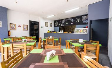 Hotel en venta Zona industrial / comercial en Cuernavaca con banco operando