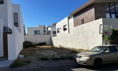 SUPER OPORTUNIDAD ZONA DORADA HACIENDA LAS FLORES HACIENDA AGUA CALIENTE