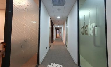 Oficina en Arriendo en Metro El Golf