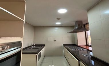 Oficina en Arriendo en Apoquindo, Metro El Golf