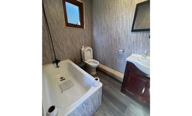 Vende casa y bodega km 13, camino Puerto Aysen-Coyhaique