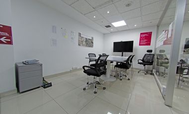 Oficina galeria Opera impecable y muy Lumninosa