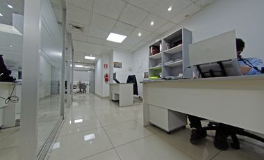 Oficina galeria Opera impecable y muy Lumninosa