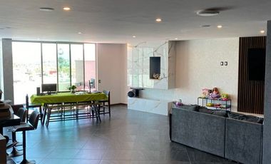 Casa con Alberca en Rio Altozano