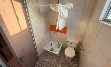 CASA 3D CON ESTACIONAMIENTO EN PARTE ALTA DE VALPARAÍSO