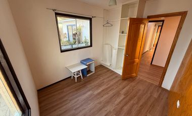 CASA 3D CON ESTACIONAMIENTO EN PARTE ALTA DE VALPARAÍSO