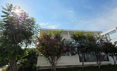 CASA EN RENTA EN LOMAS DE ANGELOPOLIS III, PARQUE GUANAJUATO