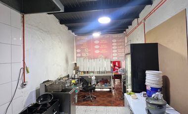 EN VENTA LOCALES COMERCIALES EN EL SALTO ESQUINA LIRCAY