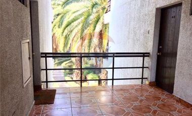 DEPARTAMENTO A PASOS METRO PLAZA EGAÑA