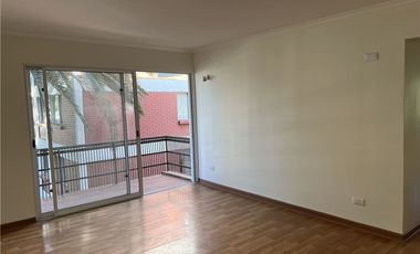 DEPARTAMENTO A PASOS METRO PLAZA EGAÑA