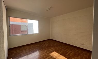 DEPARTAMENTO A PASOS METRO PLAZA EGAÑA