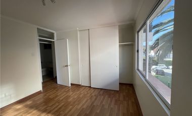 DEPARTAMENTO A PASOS METRO PLAZA EGAÑA