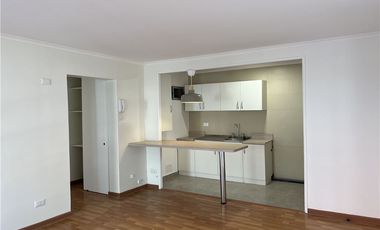 DEPARTAMENTO A PASOS METRO PLAZA EGAÑA