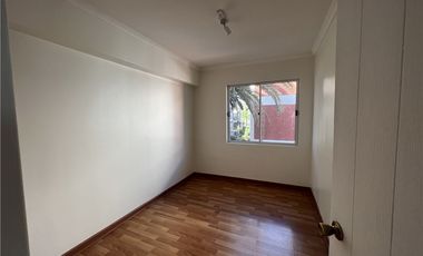 DEPARTAMENTO A PASOS METRO PLAZA EGAÑA