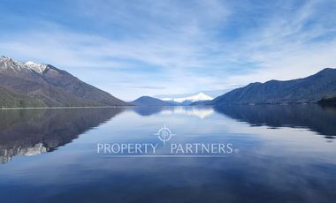 17,5 Hectáreas, con borde turquesa en Lago Caburga