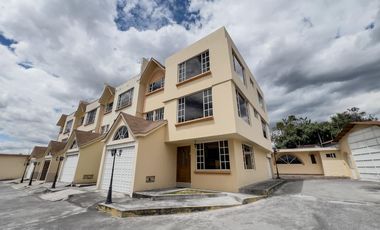 Casa en Venta en la Armenia, Conocoto
