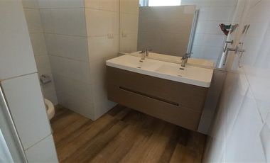 Casa en Venta en Altos del Golf 1300, pirque