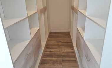 Casa en Venta en Altos del Golf 1300, pirque