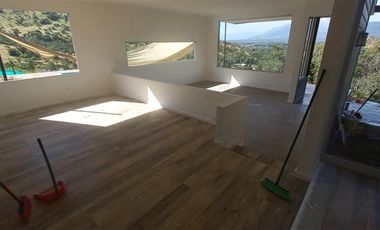 Casa en Venta en Altos del Golf 1300, pirque