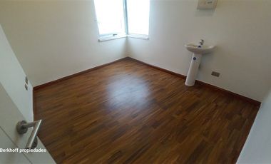 Oficina en Arriendo en Raúl Labbé 13700