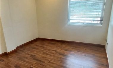 Oficina en Arriendo en Raúl Labbé 13700