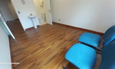 Oficina en Arriendo en Raúl Labbé 13700