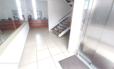 Oficina en Arriendo en Raúl Labbé 13700