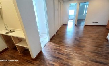 Oficina en Arriendo en Raúl Labbé 13700