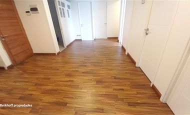 Oficina en Arriendo en Raúl Labbé 13700