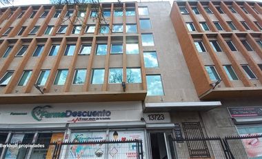 Oficina en Arriendo en Raúl Labbé 13700