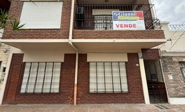 PH 3 ambientes en venta a media cuadra de la Av. H. Yrigoyen