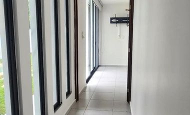 Renta casa 3 Recamaras  con piscina y paneles solares conkal