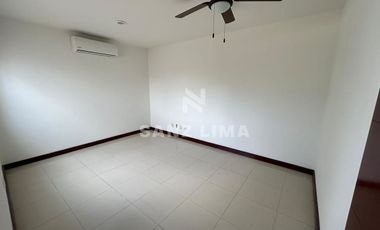 Marbella Residencial: Casa inteligente, moderna y luminosa. Recamara en PB