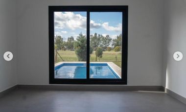 Casa en venta - 2 Dormitorios 3 Baños - Longchamps