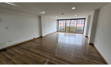 ARRIENDO EDIFICIO DE OFICINAS O CONSULTORIOS  ZONA URBANA DE CHIA (IC)