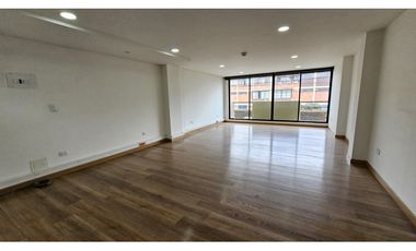 ARRIENDO EDIFICIO DE OFICINAS O CONSULTORIOS  ZONA URBANA DE CHIA (IC)