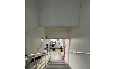 SE ARRIENDA LOCAL COMERCIAL DE 2 NVELES EN SAN DIEGO, AV ORIENTAL