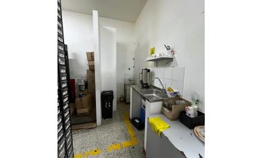 SE ARRIENDA LOCAL COMERCIAL DE 2 NVELES EN SAN DIEGO, AV ORIENTAL