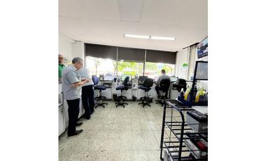 SE ARRIENDA LOCAL COMERCIAL DE 2 NVELES EN SAN DIEGO, AV ORIENTAL