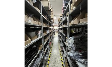 SE ARRIENDA LOCAL COMERCIAL DE 2 NVELES EN SAN DIEGO, AV ORIENTAL