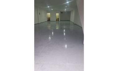 SE ALQUILA LOCAL COMERCIAL  EN EL PARQUE DE CUBA  AREA 140 m2