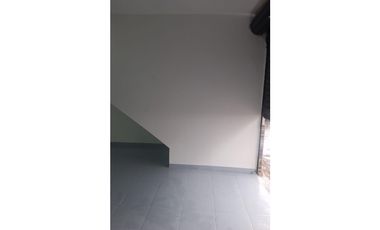 SE ALQUILA LOCAL COMERCIAL  EN EL PARQUE DE CUBA  AREA 140 m2