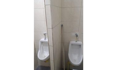 SE ALQUILA LOCAL COMERCIAL  EN EL PARQUE DE CUBA  AREA 140 m2