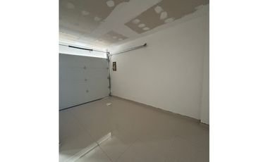 SE VENDE CASA DE DOS PISOS EN LA URBANIZACIÓN VALLEJO DE MONTERIA