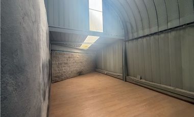 RENTO LOCAL 468 M2 EN VARIANTE COTA