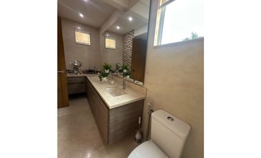 ELEGANTE APARTAMENTO DE 2 HABITACIONES EN VENTA.