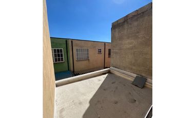 Casa con alberca en venta en Punta Verde libre de gravamen